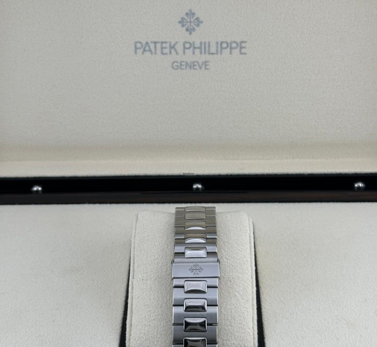 Patek Philippe Nautilus 3710 1a-001 Jumbo Power Reserve Indicator Stainless Steel