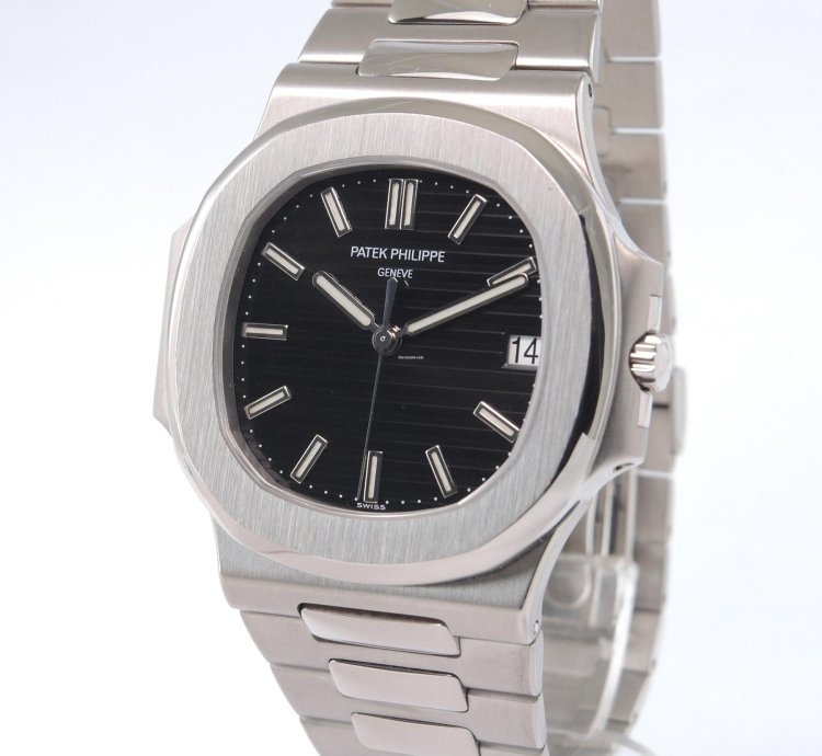 Patek Philippe Nautilus 3711 1g-001 With Paper