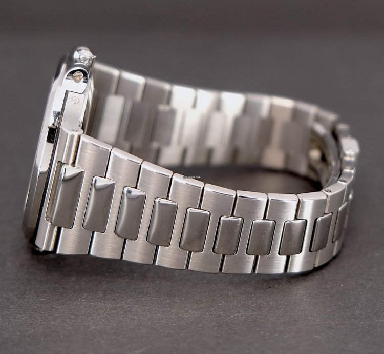 Patek Philippe Nautilus 3712 1a