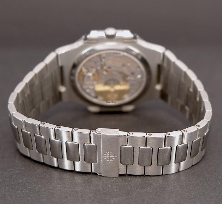Patek Philippe Nautilus 3712 1a