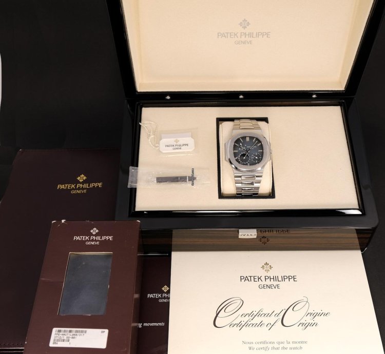 Patek Philippe Nautilus 3712 1a