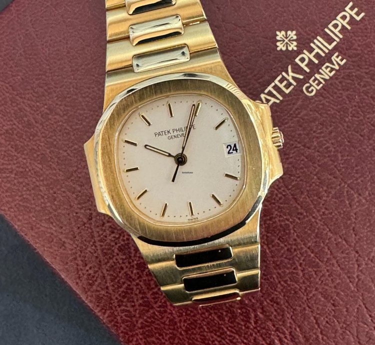 Patek Philippe Nautilus 37mm 18ct Yellow Gold Unpolished As New