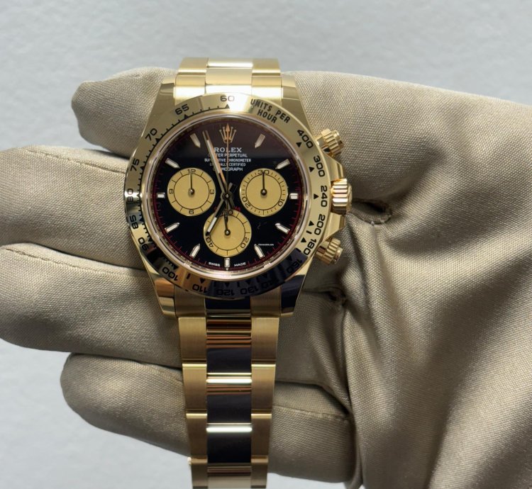Rolex Daytona Cosmograph Daytona - Yellow Gold - Black Dial - Oyster - New 2024 Box And Papers