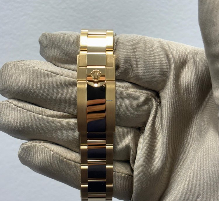 Rolex Daytona Cosmograph Daytona - Yellow Gold - Black Dial - Oyster - New 2024 Box And Papers