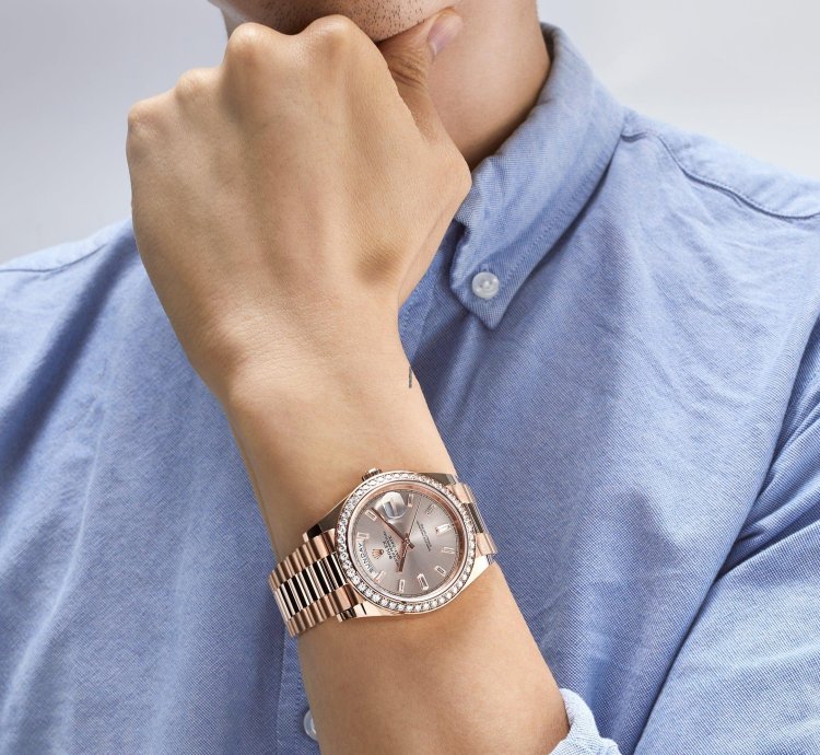 Rolex Day-date 40 228345rbr Rose Gold Diamond Bezel Sundust Diamond Dial