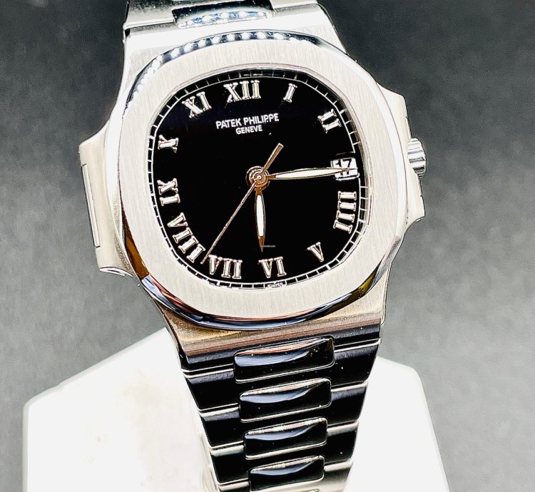 Patek Philippe Nautilus 3800 01 Steel With Original Papers Condition Like New