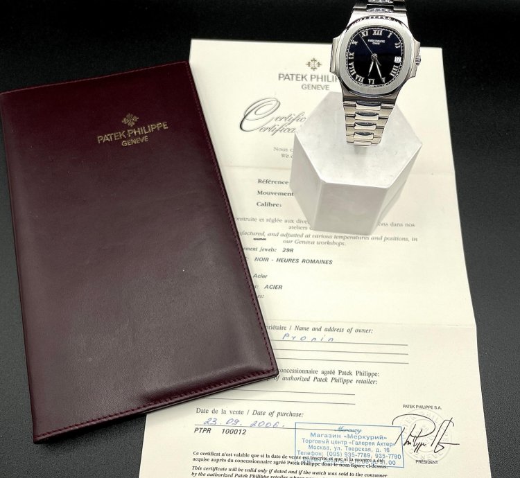 Patek Philippe Nautilus 3800 01 Steel With Original Papers Condition Like New