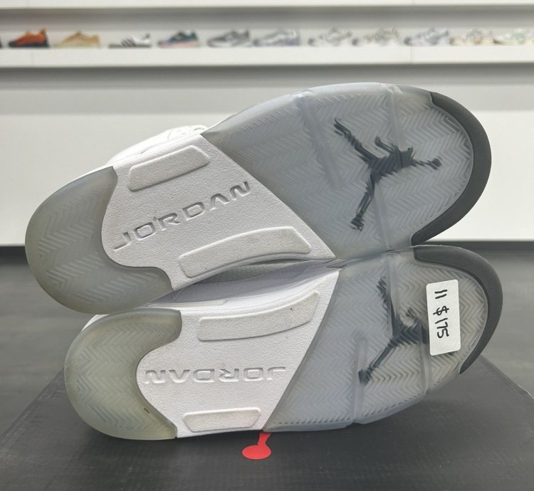 75583 Jordan 5 Retro Metallic White