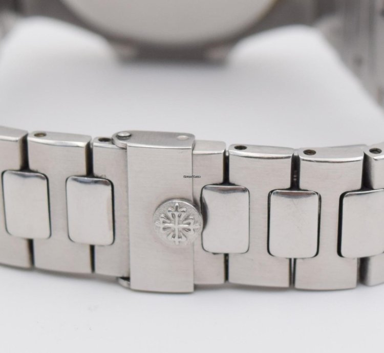 Patek Philippe Nautilus 3800 1 Extract Of Archives 1998