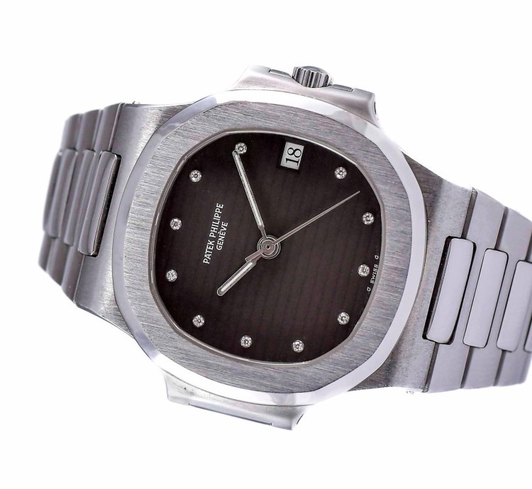 Patek Philippe Nautilus 3800 1 Matte Black Dial Diamond Hour Markers