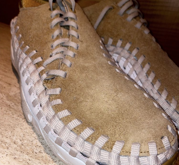 Air Footscape Woven Chukka Gold Light Orewood Suede Leather