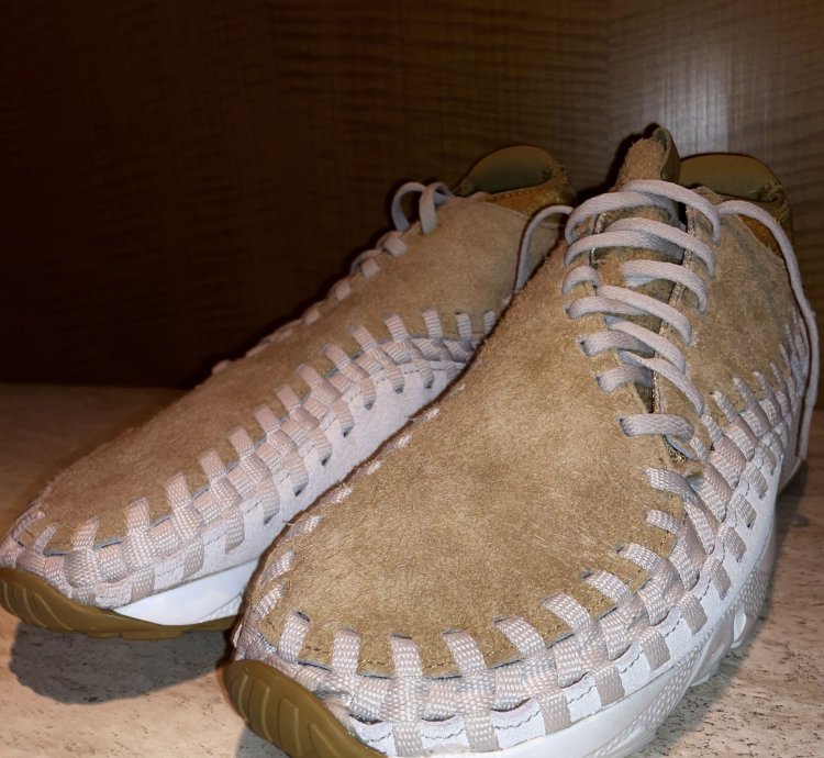 Air Footscape Woven Chukka Gold Light Orewood Suede Leather