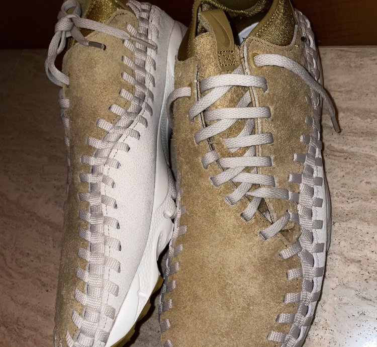Air Footscape Woven Chukka Gold Light Orewood Suede Leather