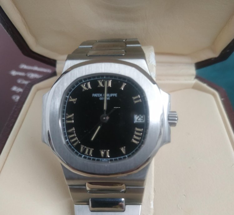 Patek Philippe Nautilus 3800 1a Steel Roman Index