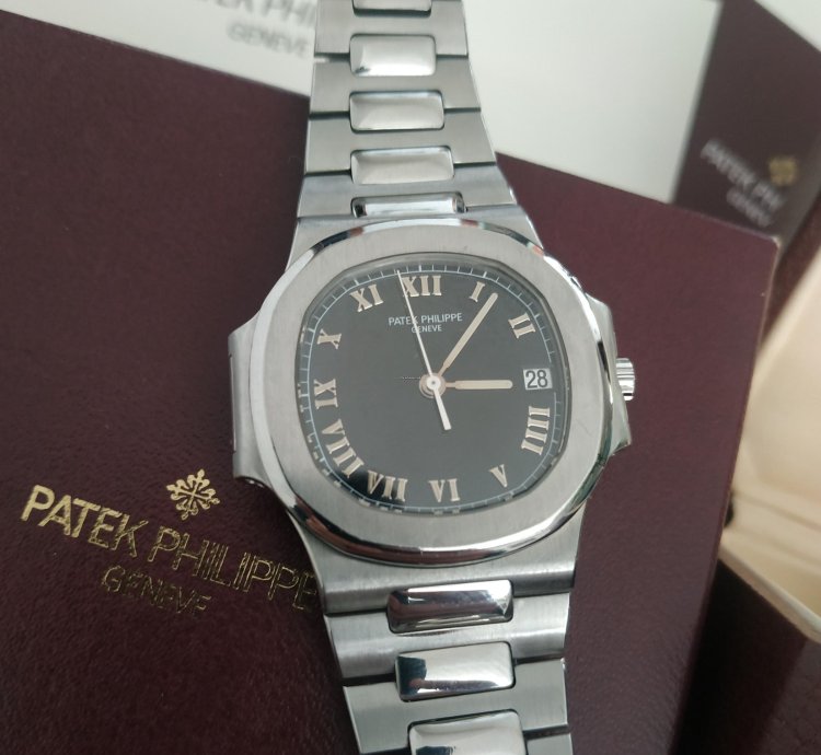 Patek Philippe Nautilus 3800 1a Steel Roman Index