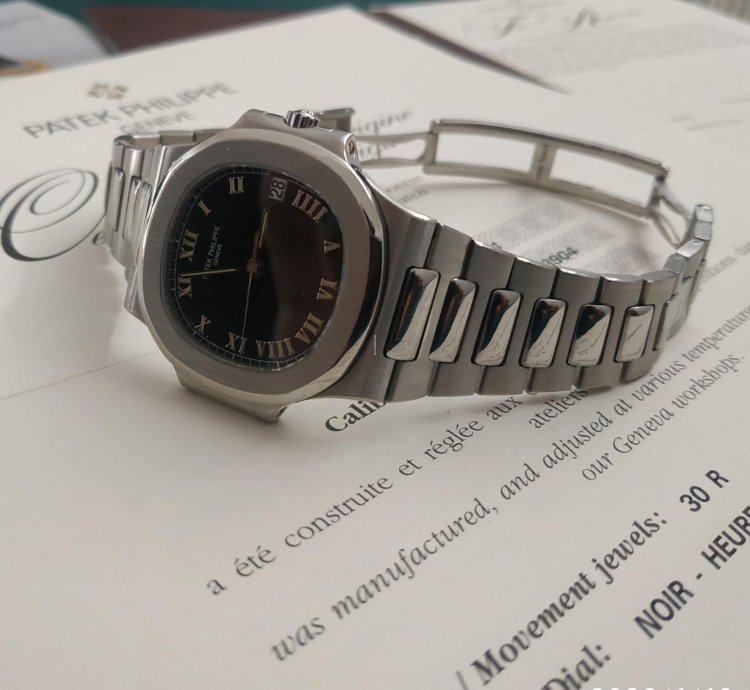 Patek Philippe Nautilus 3800 1a Steel Roman Index