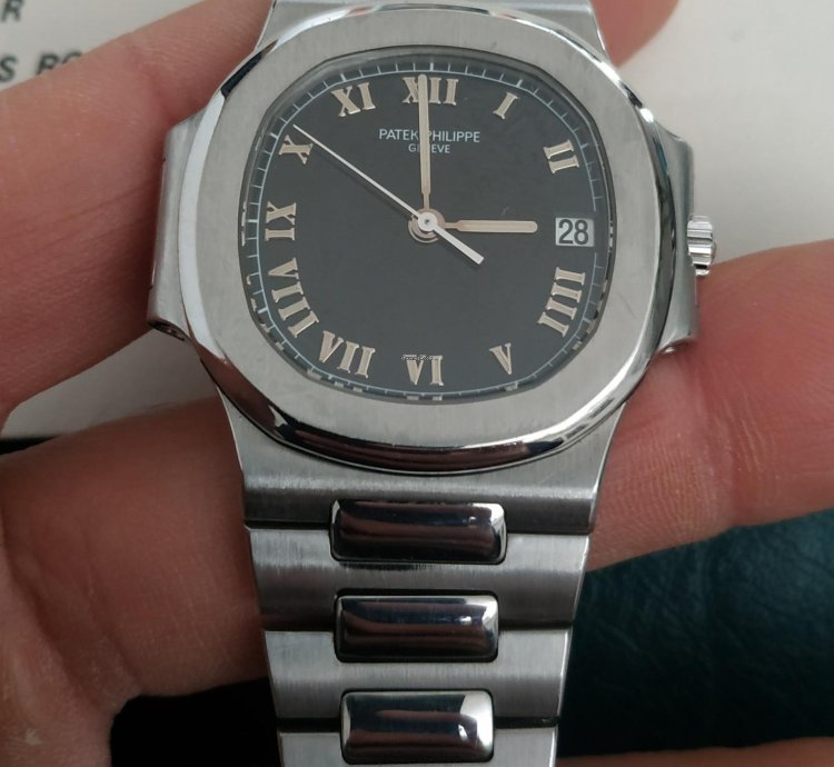 Patek Philippe Nautilus 3800 1a Steel Roman Index