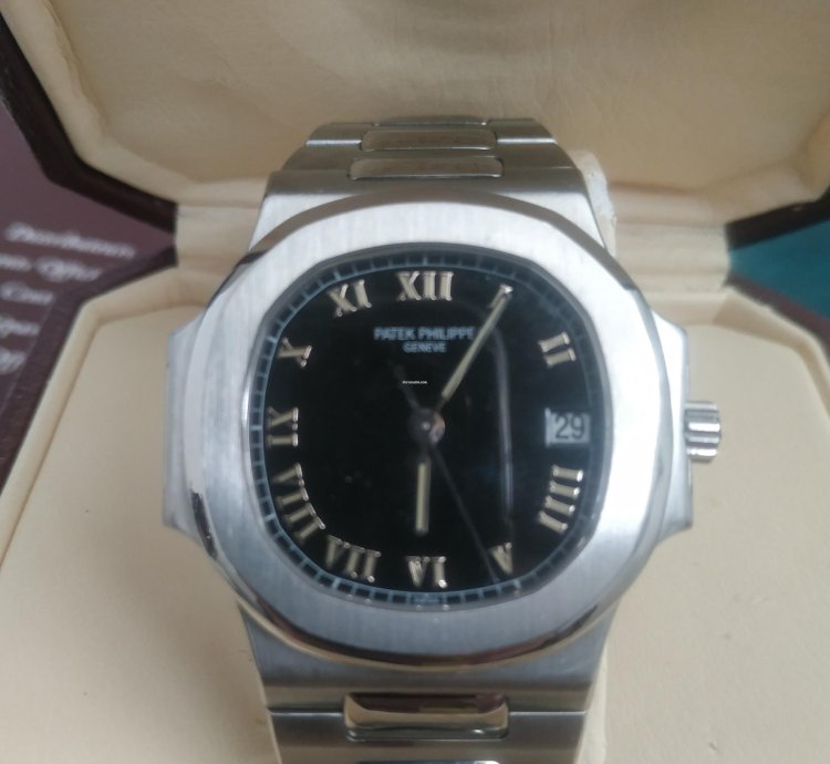 Patek Philippe Nautilus 3800 1a Steel Roman Index