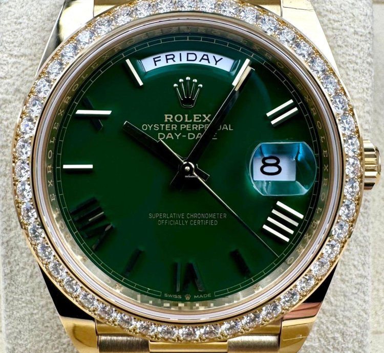 Rolex Day-date 40 228348rbr 40mm Yellow Gold Green Roman Dial Diamond Bezel Unworn 2024