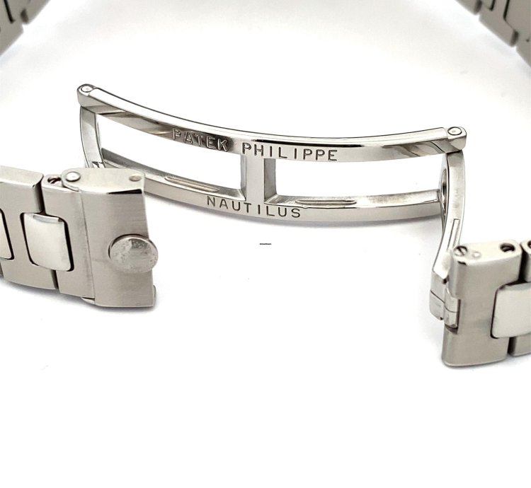 Patek Philippe Nautilus 3800 1a-001 Very Good Condition Serviced At Pp Geneva 2 Years Warranty