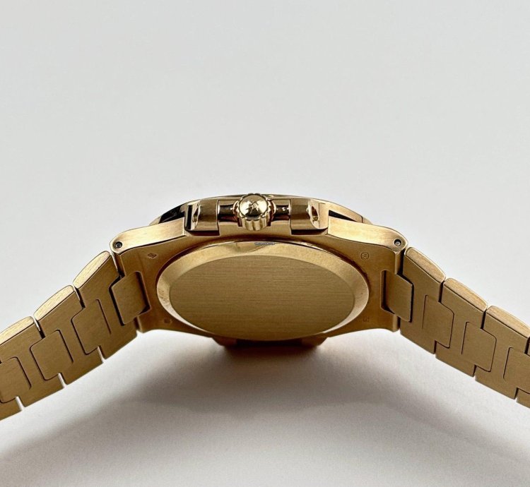Patek Philippe Nautilus 3800 1j-001 Yellow Gold White Dial 2000