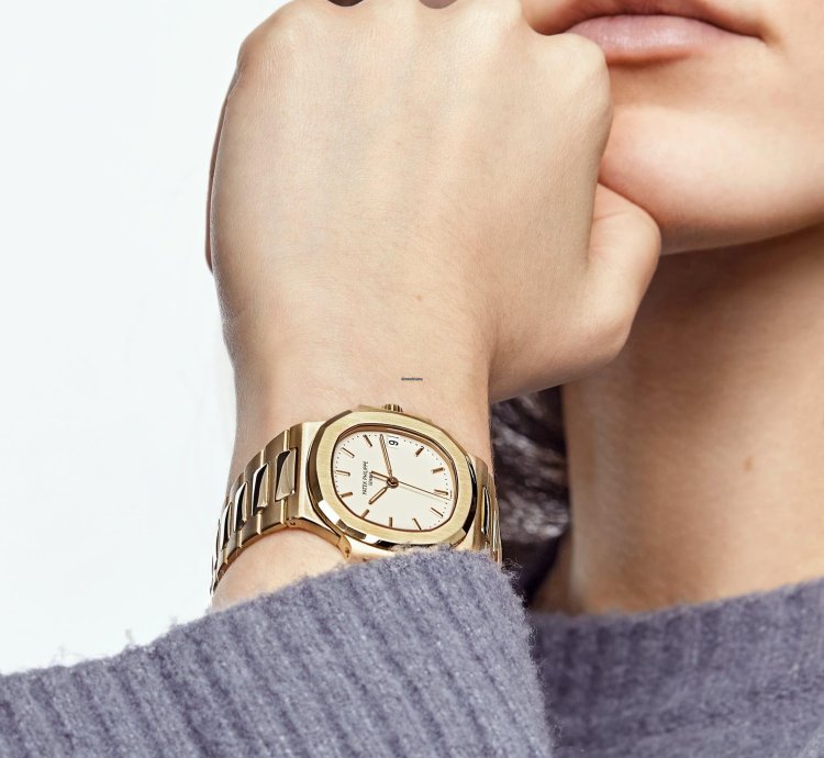 Patek Philippe Nautilus 3800 1j-001 Yellow Gold White Dial 2000