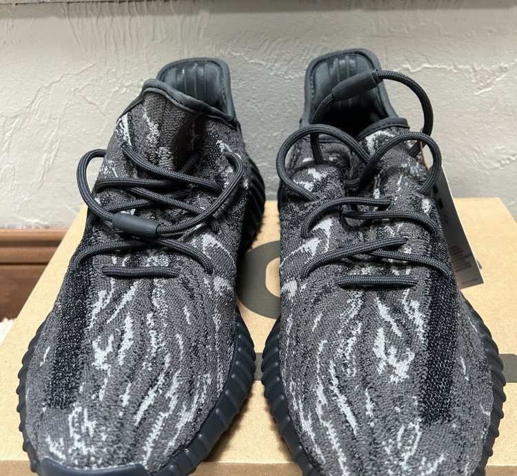 Yeezy 350 Boost V2
