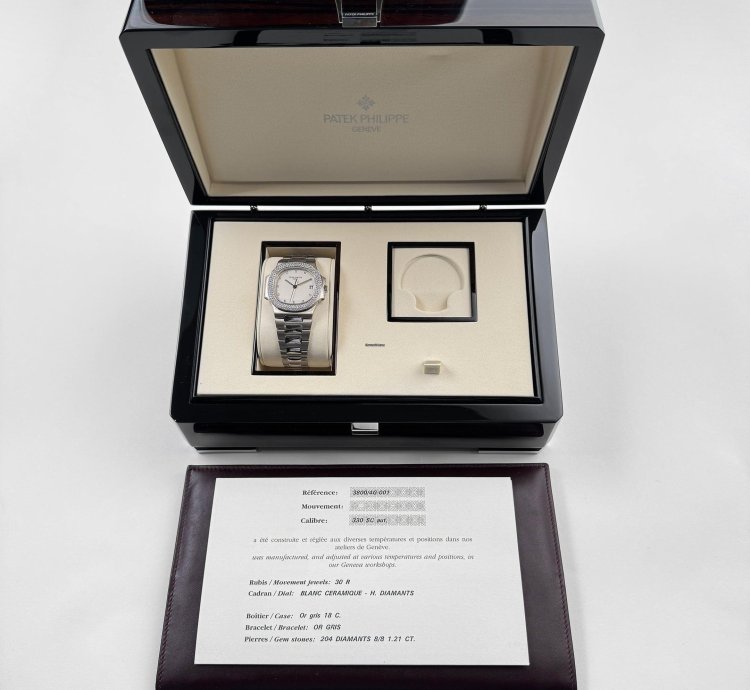 Patek Philippe Nautilus 3800 4g-001 White Gold White Dial Diamond Set 2004