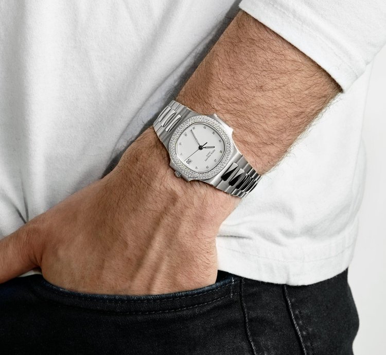 Patek Philippe Nautilus 3800 4g-001 White Gold White Dial Diamond Set 2004