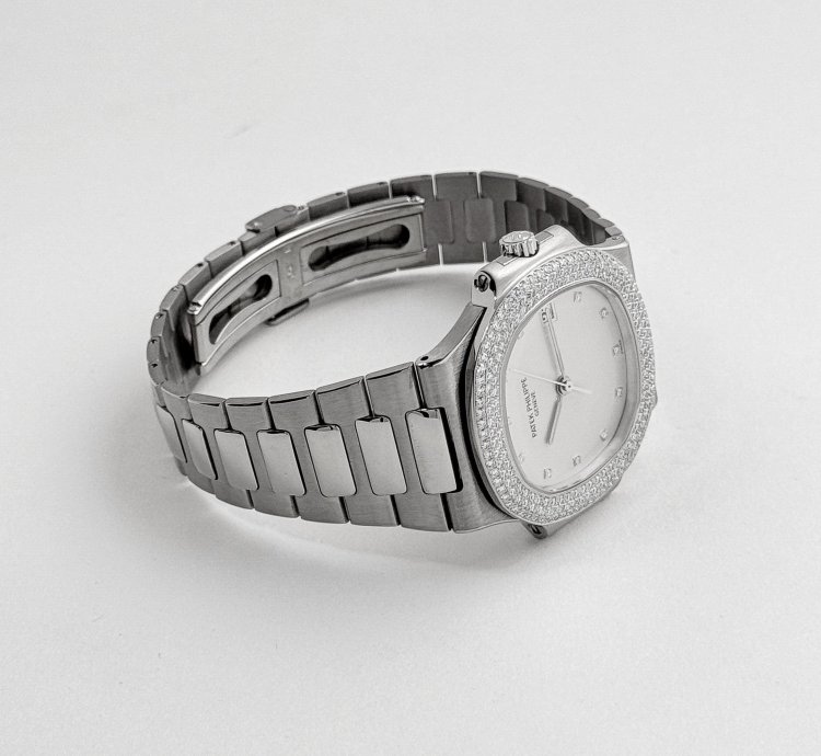 Patek Philippe Nautilus 3800 4g-001 White Gold White Dial Diamond Set 2004