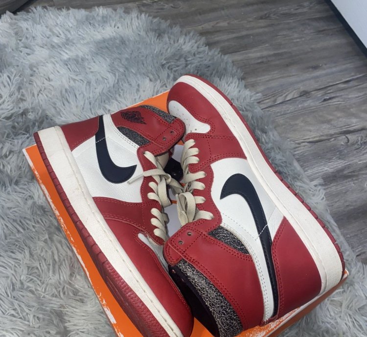 Air Jordan 1 Chicago Lost And Found Size 8 5