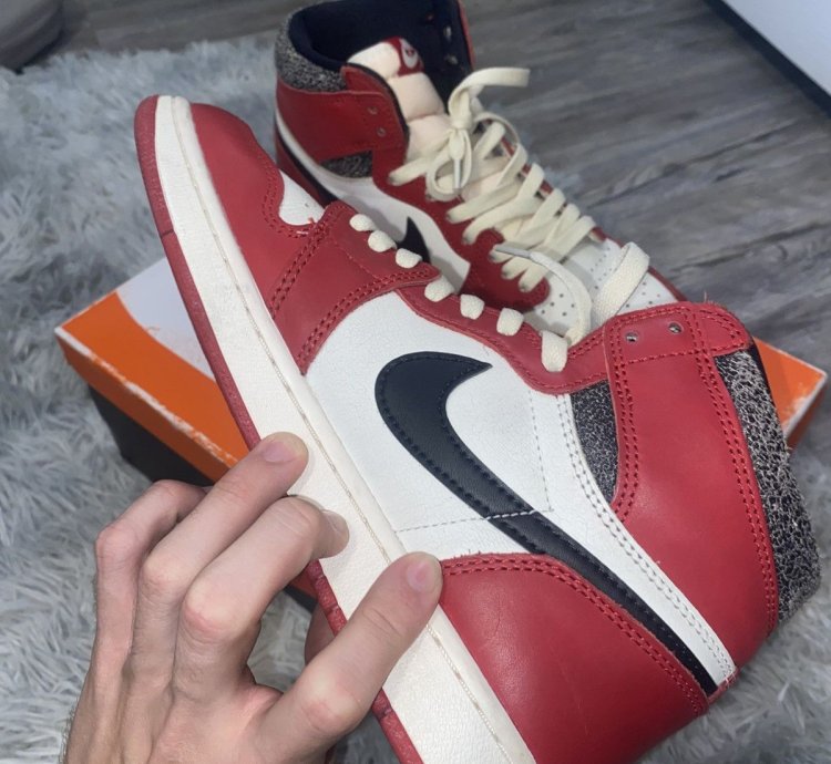 Air Jordan 1 Chicago Lost And Found Size 8 5