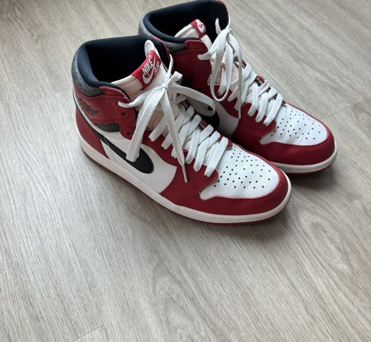 Air Jordan 1 Chicago Lost Found