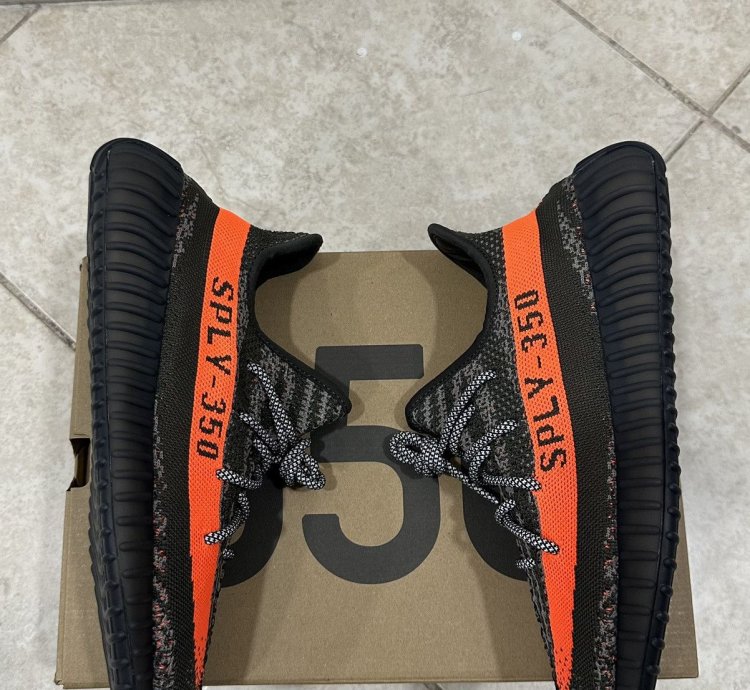 Yeezy 350 Carbon Beluga