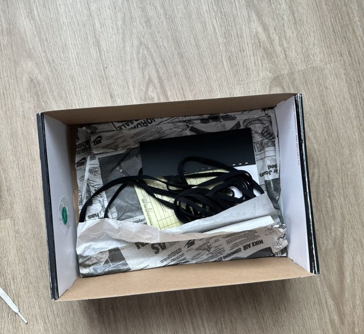 Air Jordan 1 Chicago Lost Found
