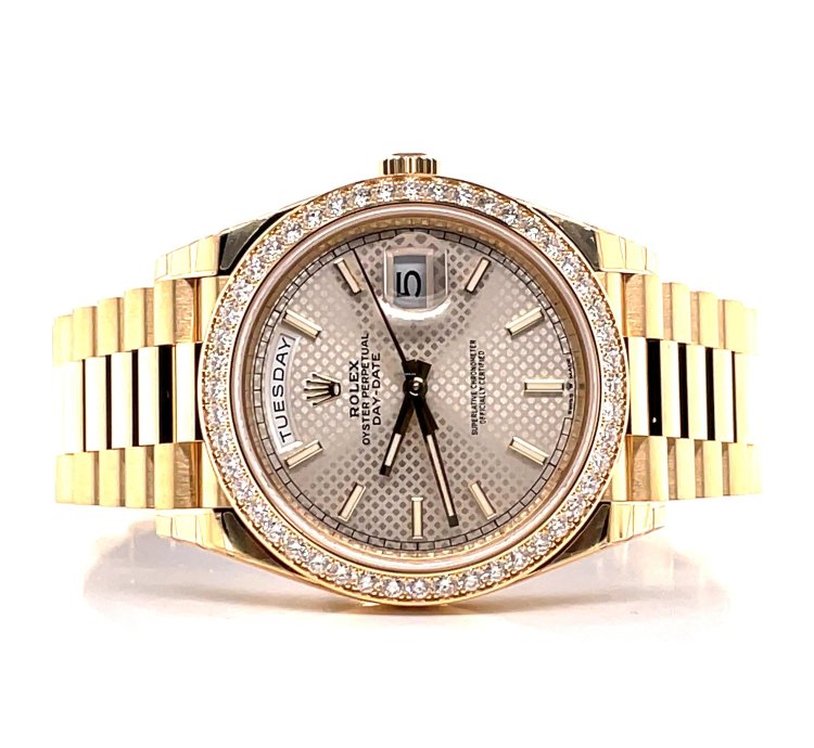 Rolex Day-date 40 228348rbr President 18k Yellow Gold Diamond Bezel Silver Motif Dial Unworn