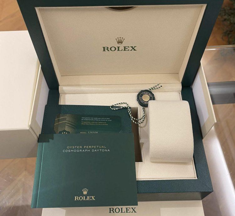 Rolex Daytona Cosmograph Daytona 126508 Yellow Gold Black Dial