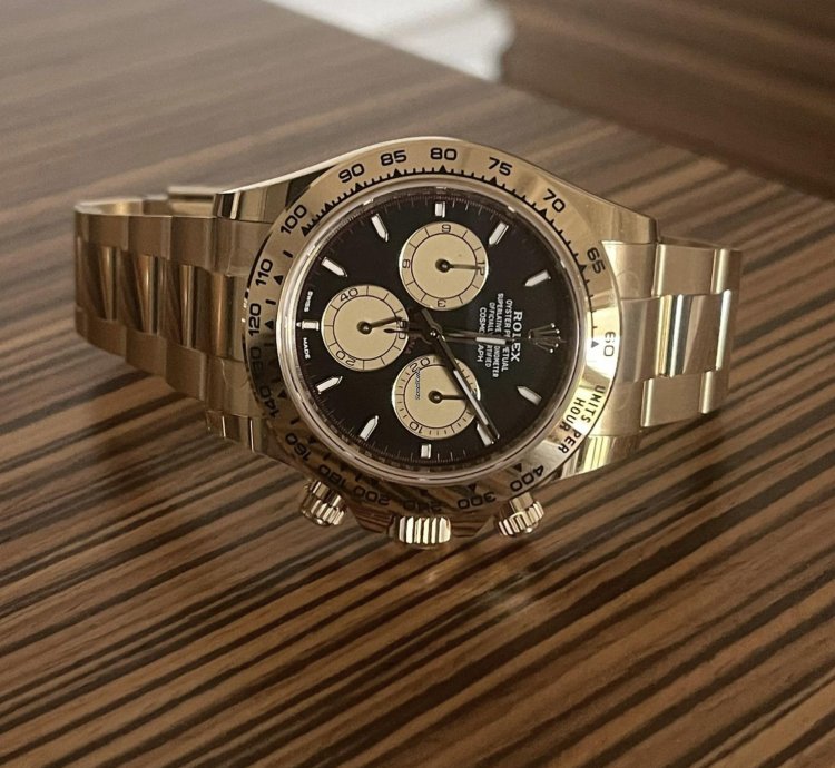 Rolex Daytona Cosmograph Daytona 126508 Yellow Gold Black Dial