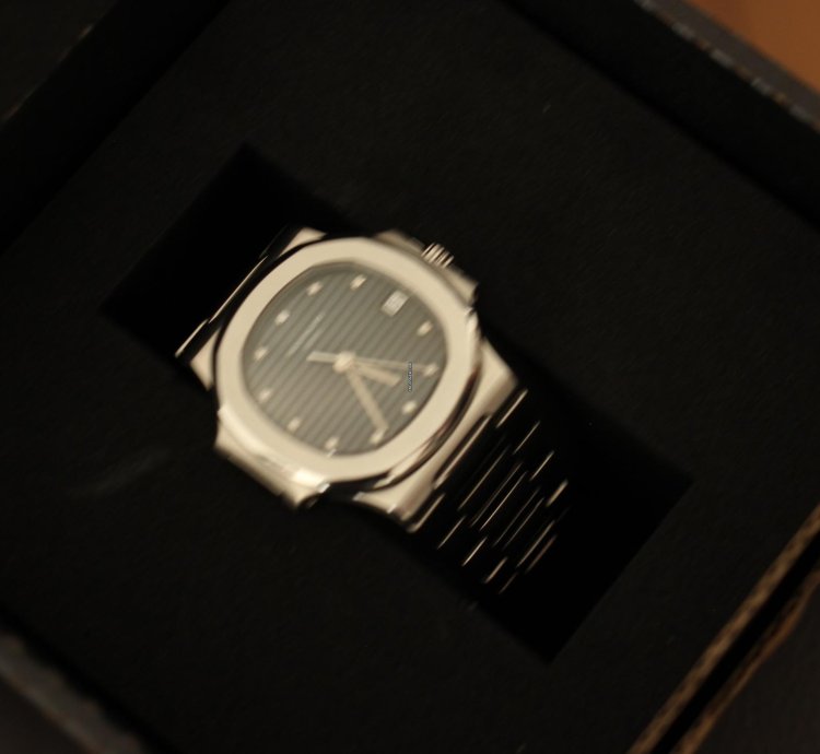 Patek Philippe Nautilus 3800 Factory Diamond Index