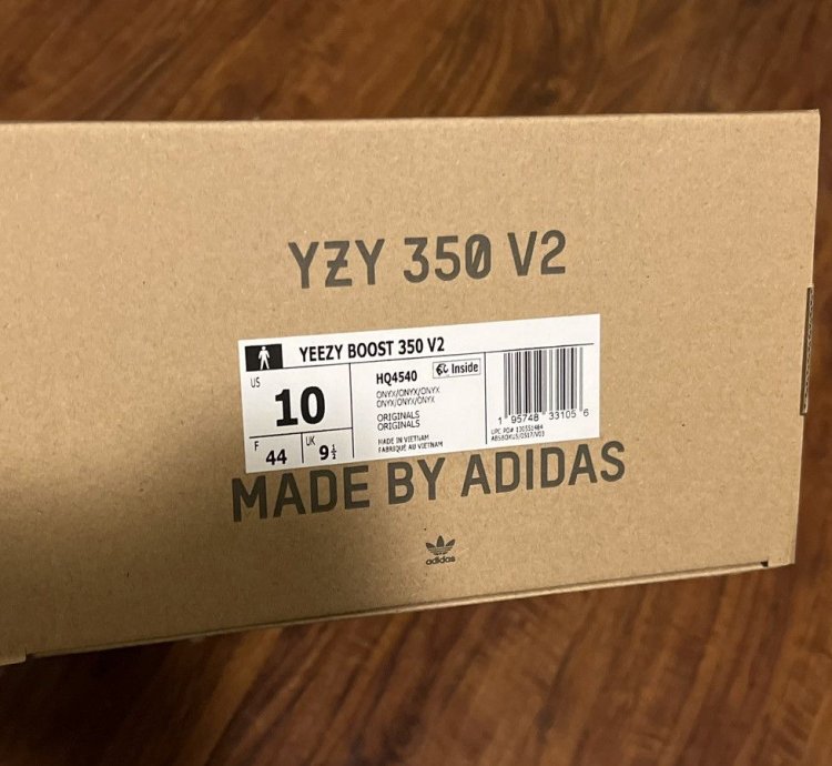 Yeezy 350 Onyx