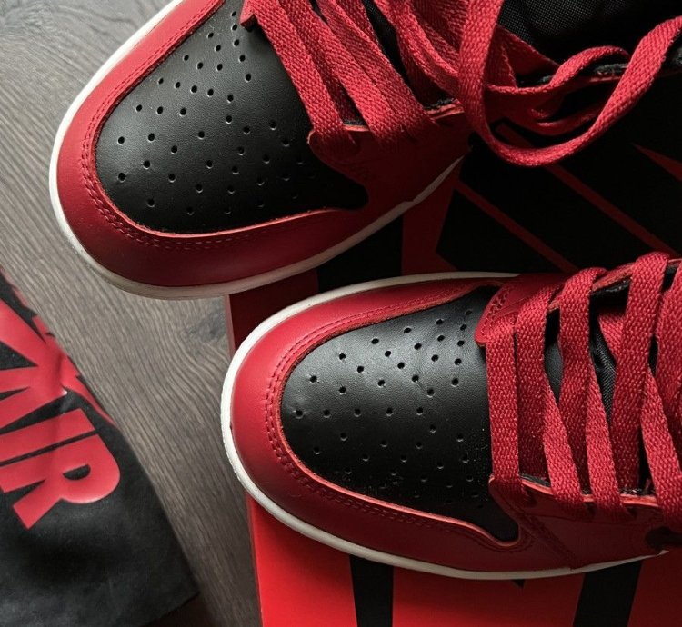 Air Jordan 1 Hi 85