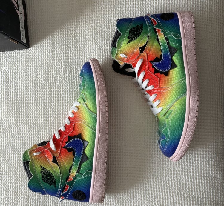 Air Jordan 1 High Balvin - 11 - Barely Worn