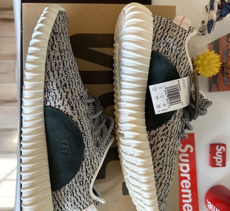 Yeezy 350 Turtle Dove 2023