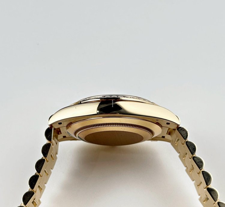 Rolex Day-date 40 228348rbr Yellow Gold Green Roman Numeral Dial Diamond Bezel 2024