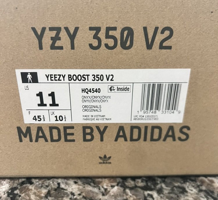 Yeezy 350 V2