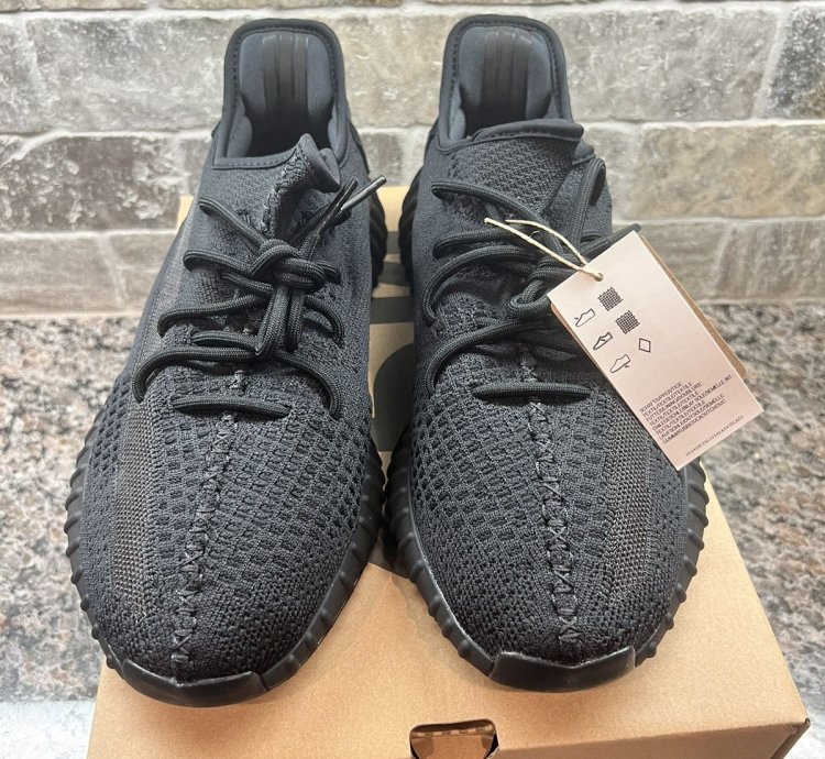 Yeezy 350 V2