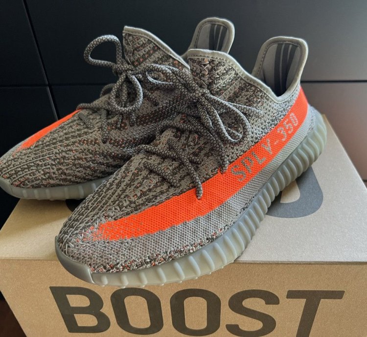 Yeezy 350 V2 Beluga