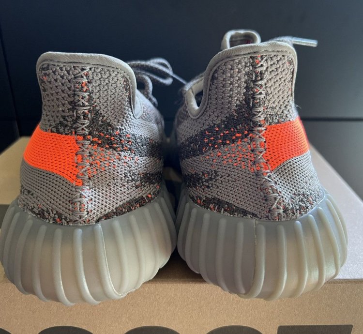 Yeezy 350 V2 Beluga
