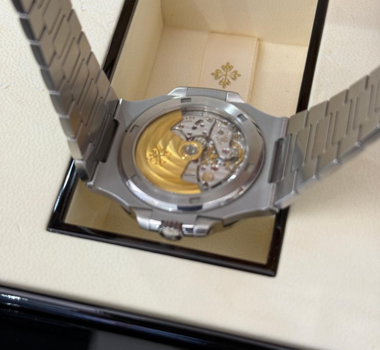 Patek Philippe Nautilus 40mm Blue Del 2011 Excellent Condition Full Set Con Documenti Scatola Patek