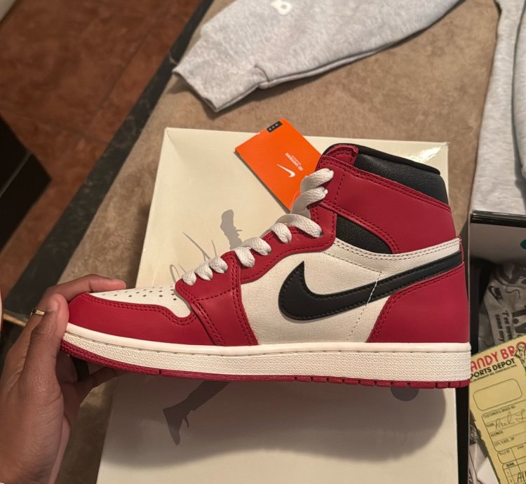 Air Jordan 1 Lost And Found